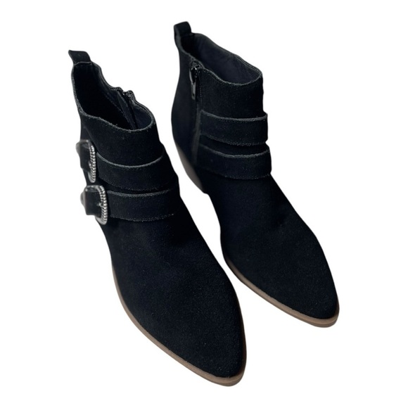 Steve Madden Women’s Niall Black Cow Suede Western Buckle Ankle Boots - Picture 11 of 12